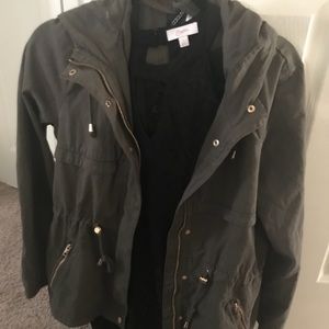 Like new H and M utility jacket. Perfect for fall!